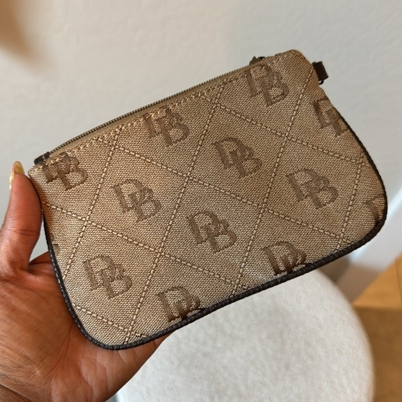 Dooney & Bourke Monogram Clutch Wallet - Picture 6 of 7